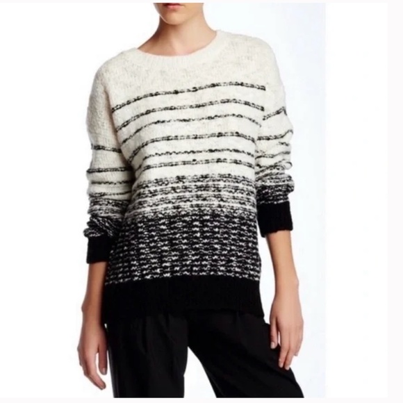 VINCE Womens Textured Striped Crewneck Pullover Sweater EUC/sz XS - Picture 1 of 15